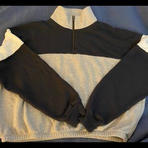 American eagle Womens crop sweatshirt Size Med